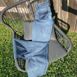 7 for all man kind jeans! Light wash flare dojo